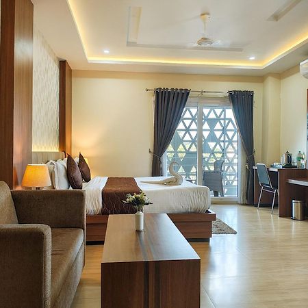 Hotel Bliss Jorhāt Dış mekan fotoğraf