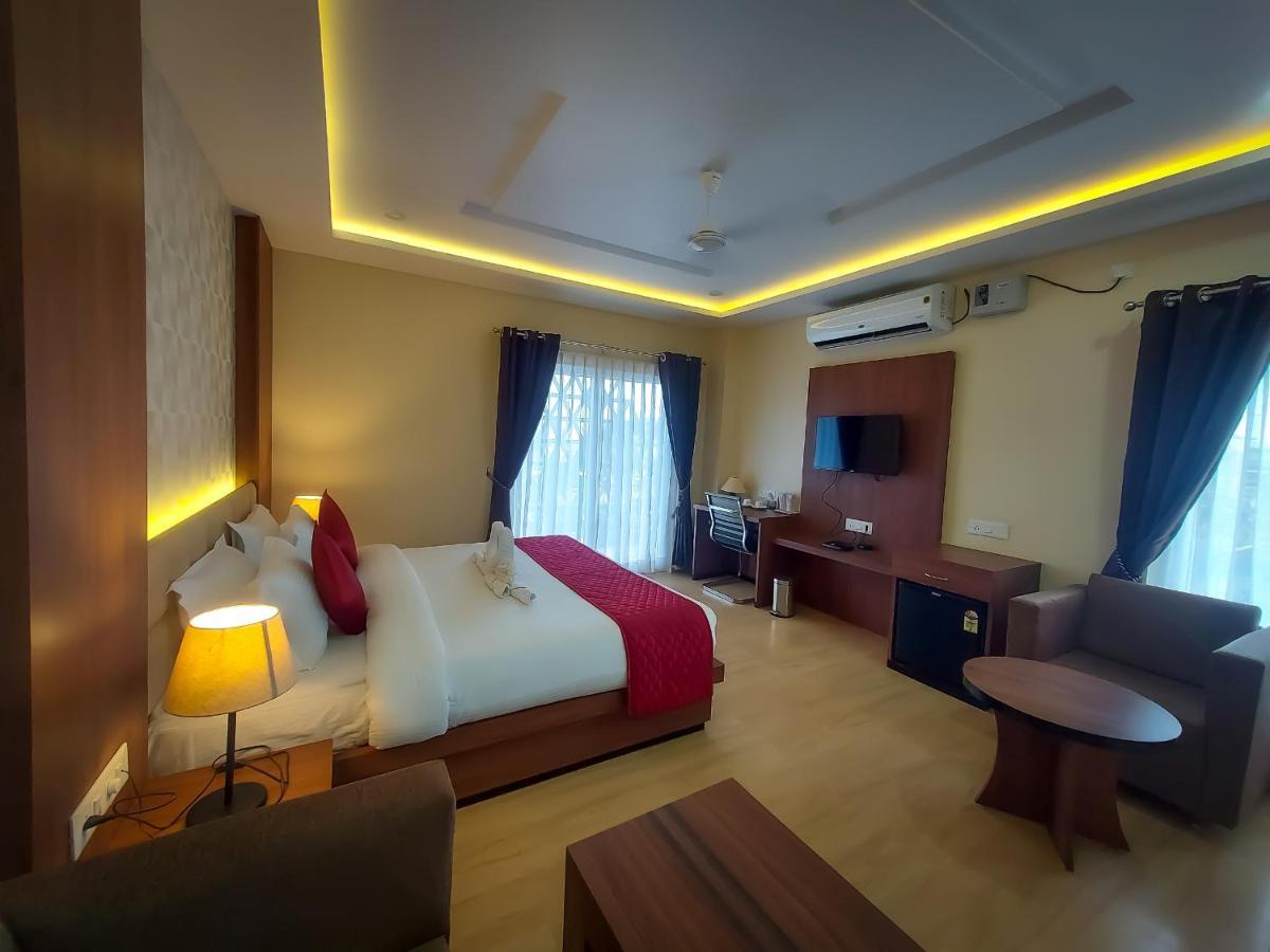 Hotel Bliss Jorhāt Dış mekan fotoğraf